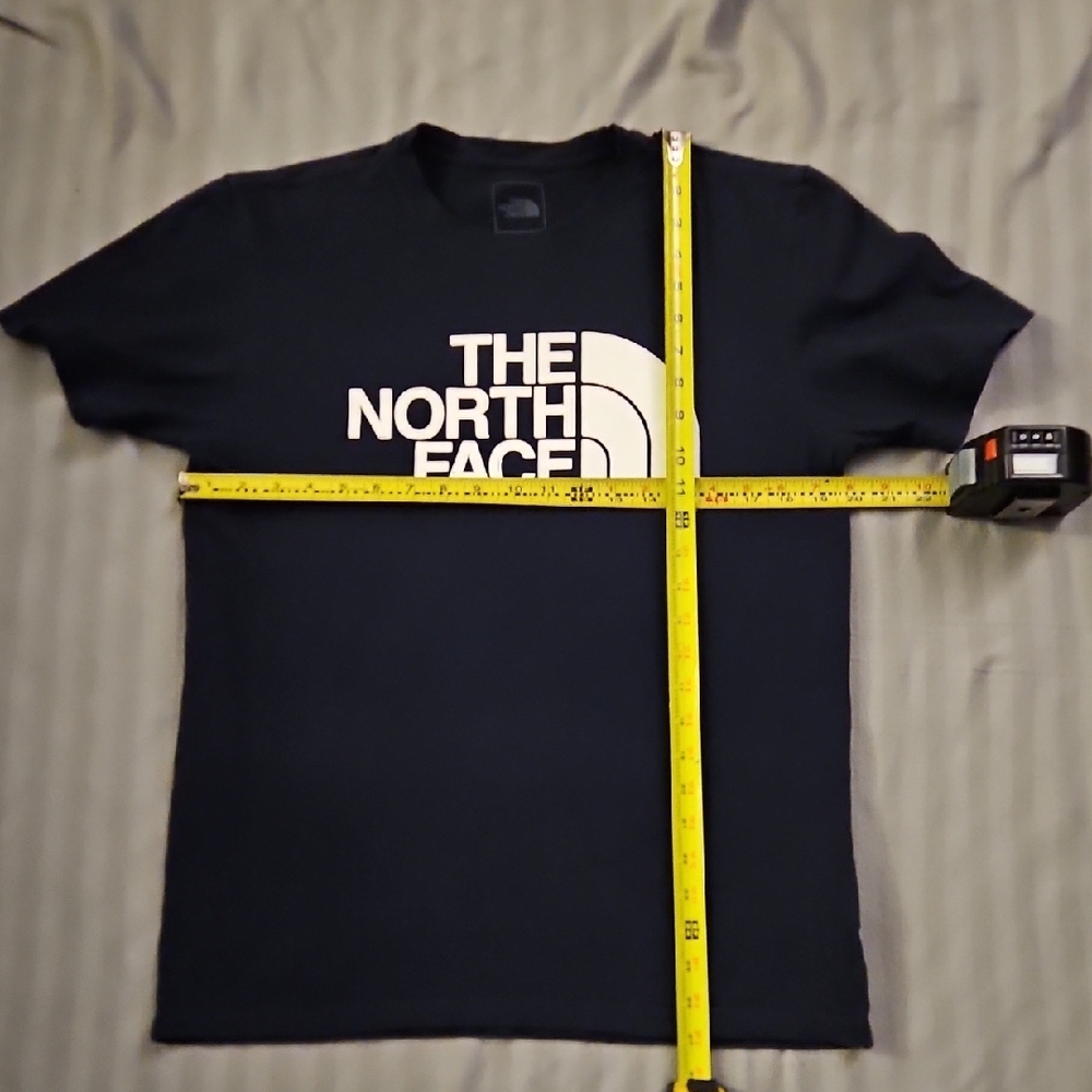 The North Face Black T-Shirt - Picture 6 of 6
